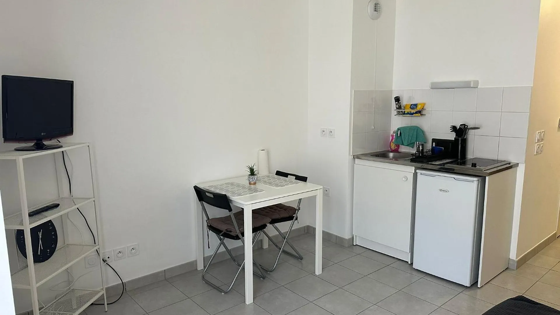 Studio De Confort Lyon 0*,